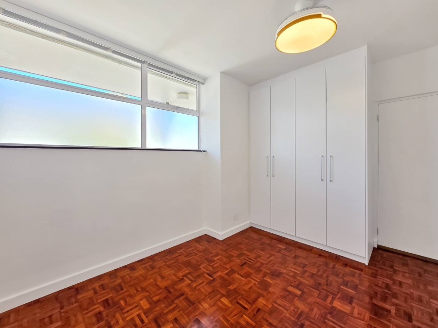 To Let 2 Bedroom Property for Rent in Green Point Western Cape